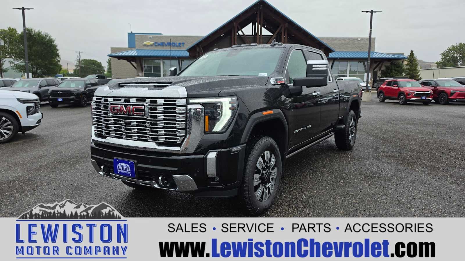 2026 GMC Sierra 2500 HD Denali in Onyx Black — front three-quarter view